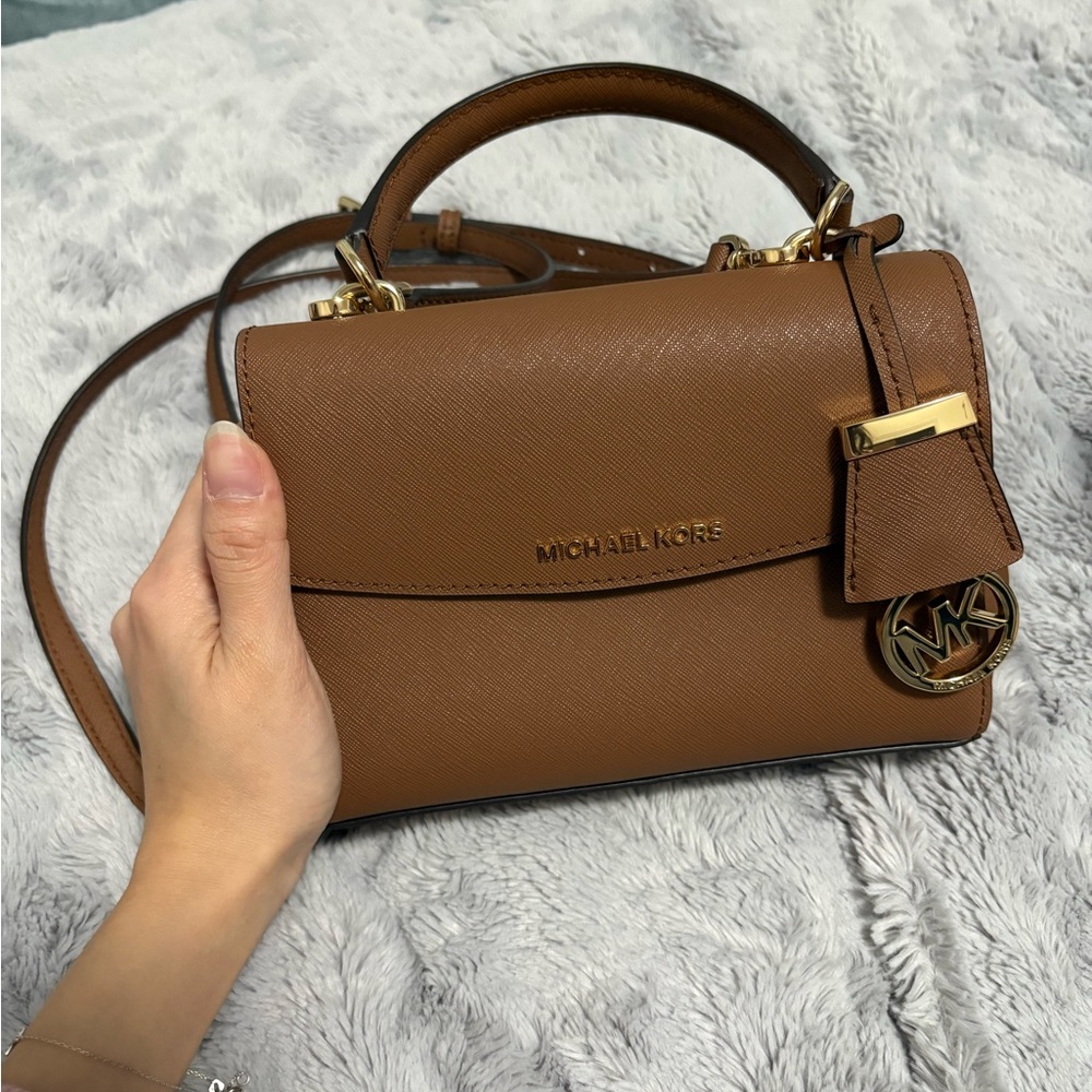 Two Bags Michael Kors Tan and ALDO  Black Mini Bags - Picture 11 of 15